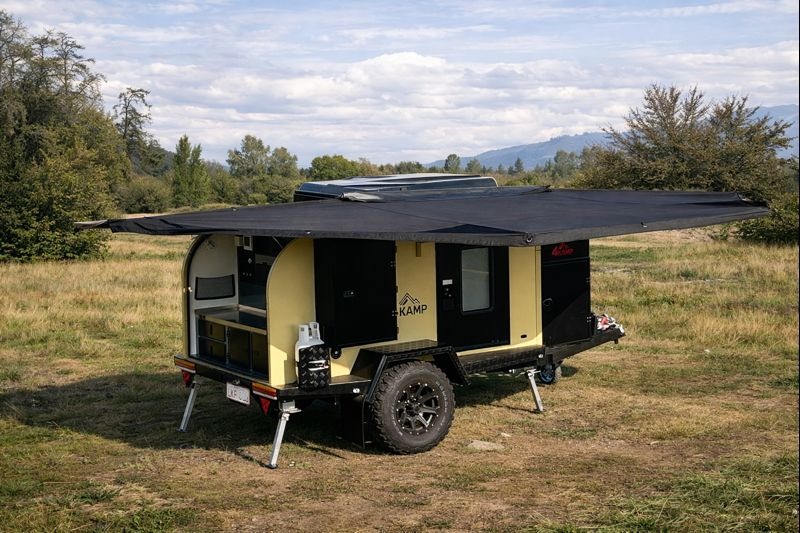 toldo 180° desplegado en pradera